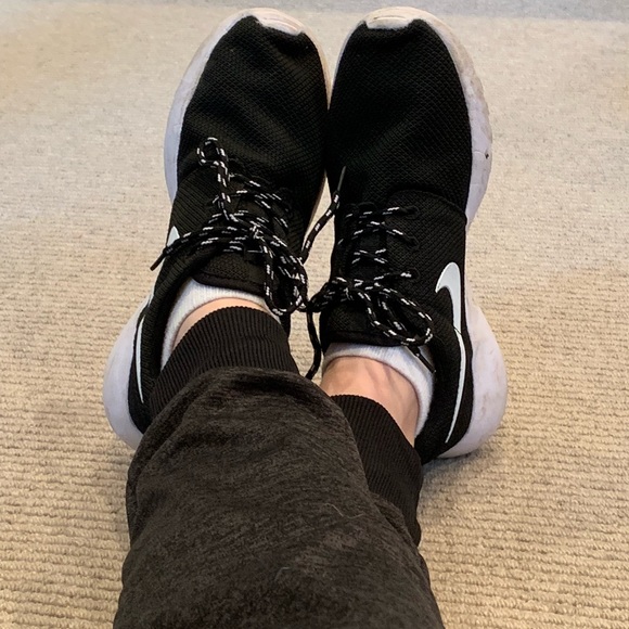 Nike Shoes - Nike shoes Nike Shoes - Nike shoes